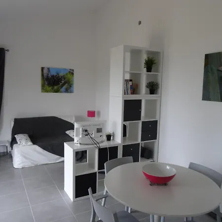 Maison Calme Tres Belle Vue Lavandou * לה לבאנדו